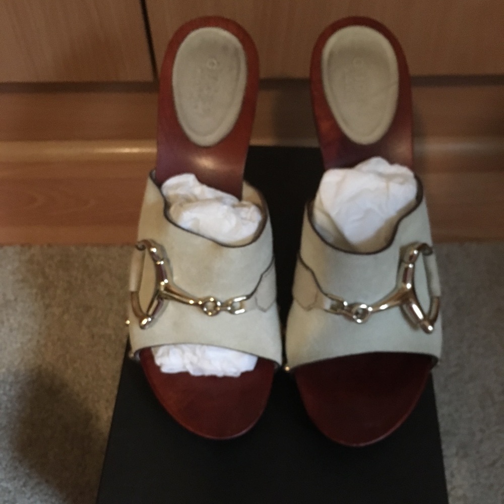 Vintage Gucci sandals